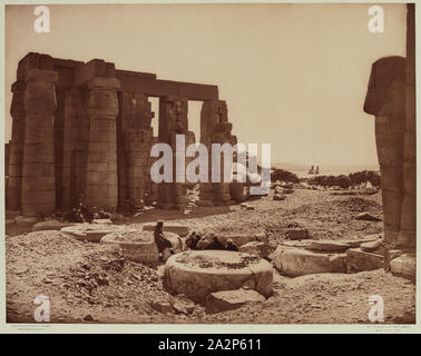 Unbekannt (Französisch), das Ramesseum. Luxor, West Bank (Theben), Ca. 1869, carbon Drucken an Bord, Bild montiert: 14 5/8 x 18 11/16 Zoll (37,1 × 47,5 cm Stockfoto