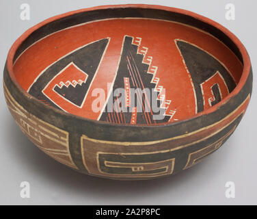 Anasazi, Native American, Schüssel, zwischen 1300 und 1500, Ton, Gesamt: 8 1/2 Zoll (21,6cm Stockfoto