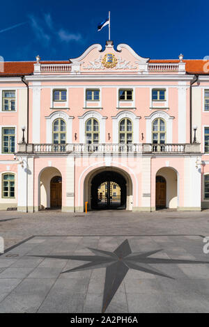 Vor dem estnischen Parlament in Tallinn, Estland. Stockfoto