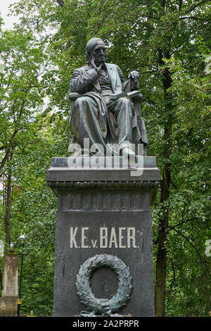 Statue des Karl Ernst von Baer, Skulpturenparkhügel, Tartu, Estland, Europa Stockfoto