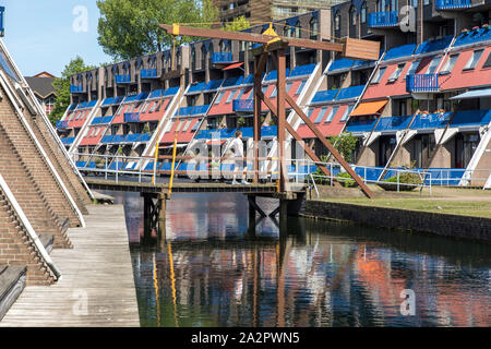 Die Innenstadt von Rotterdam, Niederlande, Häuser an einem Kanal, Leben am Wasser, Lombardkade, Stockfoto