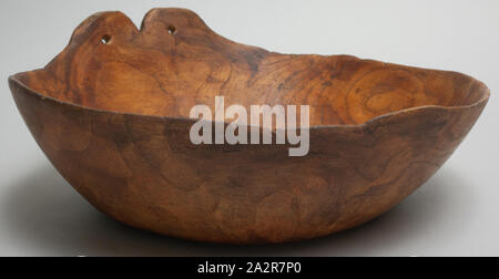 Pawnee, Native American, Schüssel, Ca. 1850, Holz, Gesamt: 4 1/2 x 11 3/4 Inch (11,4 × 29,8 cm Stockfoto