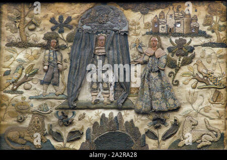 Unbekannt (Englisch), Untitled, 17. Jahrhundert, Stumpwork aus Brokat, Chenille auf cremefarbenen Satin, Baumwolle, Seide und Metall Gewinde, 10 x 16 in Stockfoto