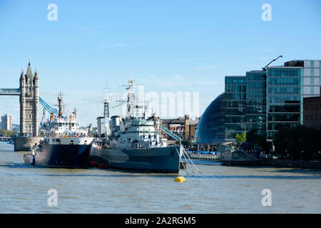 HMS. Belfast Cruiser und Tower Bridge im 13. September 2019. London (UK) Stockfoto