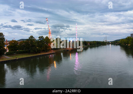 Stuttgart: Cannstatter Volksfest ((Bier Festival, Reisen Kirmes) am Cannstatter Wasen, Neckar in der Region Stuttgart, Baden-Württemberg, Germa Stockfoto