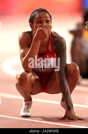 Bahrain Salwa Eid Naser feiert Gold gewinnen in den letzten Rennen der 400 Meter Frauen während der Tag sieben der IAAF Weltmeisterschaften am Khalifa International Stadium, Doha, Katar. Stockfoto