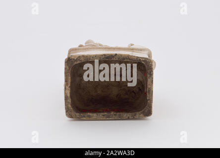 Hund von Fo, Datum unbekannt, Keramik oder Porzellan, H: 5-1/2", Asiatische Kunst Stockfoto