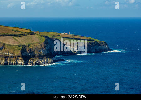 Atemberaubende Aussicht auf die Küste von Santa Iria Veranschaulichung auf der Insel Sao Miguel, Azoren, Portugal Stockfoto