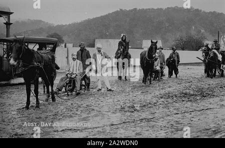 Negative - Eldorado, Victoria, Jan 1915, eine Gruppe von Menschen in Fancy Dress für den Australia Day Parade Stockfoto