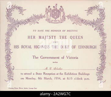 Einladung - Staatsempfang, Königin Elizabeth II und der Herzog von Edinburgh, Melbourne, 8 Mar 1954, Einladung an Herrn G Scholes zu einer abendlichen Staatsempfang für Königin Elizabeth II. und seine Königliche Hoheit der Herzog von Edinburgh auf der Messe Gebäude am Montag, den 8. März 1954 teil. Prinzessin Elizabeth war auf dem Weg nach Australien 1952, als sie hörte, dass ihr Vater, König George VI, gestorben war. Ihre Reise war beschnitten, aber, als sie es nach Australien, zwei Jahre später wurde sie jetzt Queen Elizabeth Stockfoto