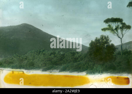 Lantern Slide-sealers Cove, Wilsons Promontory, Victoria, Datum unbekannt, Farbe Bild des alten Bootsanleger im Sealers Cove an Wilsons Promontory, fotografiert von A.G. Campbell, Sohn von A.J. Campbell. Dies ist eine von vielen Glas Laterne Folien, die A.j. form Campbell Sammlung von Museen Victoria gehalten Stockfoto