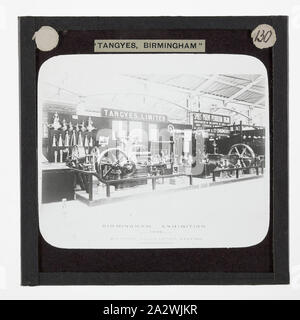 Lantern Slide-Tangyes Ltd., Birmingham Messestand, 1886, einer der 239 Glas Laterne Folien, Produkte von Tangyes begrenzt Ingenieure von Birmingham, England hergestellt. Die Bilder gehören verschiedene Produkte wie Motoren, Kreiselpumpen, Hydraulikpumpen, Gasproduzenten, Materialprüfung, Pressen, Werkzeugmaschinen, Hydraulikzylinder etc. Tangyes war ein Unternehmen, das von 1857 bis 1957 betrieben. Sie produziert eine Vielzahl von Engineering Stockfoto