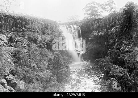 Negative - Lal Lal fällt, Victoria, 30 Sep 1896, Wasserfall auf Lal Lal Creek Stockfoto