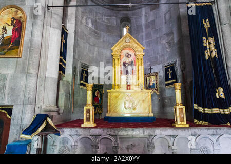 Armenien. Tsakhkadzor. Kecharis Kloster. August 15, 2018. Ein 11 C. in der mittelalterlichen Klosteranlage. Altar mit Madonna in der katoghike Kirche. Stockfoto