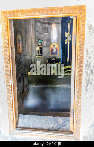 Armenien. Tsakhkadzor. Kecharis Kloster. August 15, 2018. Eingang in die Kirche von Saint Harutyun, 13. Stockfoto