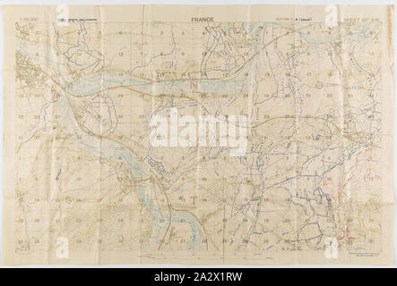 Karte - Militär, Graben, Frankreich, Blatt 62 D SW, Maßstab 1:20.000, Ausgabe 3 A, den Ersten Weltkrieg, 18 Jun 1918, eine von zwei Kopien eines militärischen graben Karte, Frankreich, Blatt 62 D.S.W., Ausgabe 3.A., (lokale) Maßstab 1:20.000. Gräben von Informationen korrigiert erhalten bis zum 15. Juni 1918. Feld Umfrage Co., R.E. (3808), vom 18. Juni 1918. Die Karte zeigt die Somme River im Osten und Südosten von Amiens, einschließlich villers-bretonneux. Vom Kapitän M. Lewis während des Ersten Weltkrieges Hauptmann Morris Lewis verwendet Stockfoto