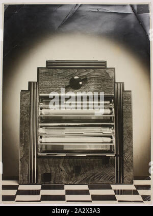 Fotografie - Hecla Elektrik Pty Ltd., 'Fluta-Rod 'Heizung, South Yarra, ca. 1930er-Jahre., Schwarz und Weiß Werbemittel Foto von Hecla" Fluta-Rod 'Elektrische Heizung, ca. 1930er-Jahre. Dieses Foto ist von einem Album mit 255 schwarz-weiß Fotos, Elektrogeräte, Showroom zeigt, Fabrik Interieur- und Werbematerial im Zusammenhang mit Hecla Elektrik Pty Ltd. ist Teil der Hecla Sammlung von Fotografien, Dokumente, Produkte, Handbüchern und Broschüren Stockfoto