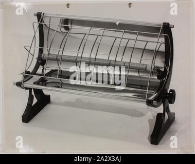 Fotografie - Hecla Elektrik Pty Ltd., 'Ray-Rod 'Heizung, South Yarra, 1938., Schwarz und Weiß Werbemittel Foto von elektrischen Hecla" Ray-Rod 'Heizung, 1938. Dieses Foto ist von einem Album mit 255 schwarz-weiß Fotos, Elektrogeräte, Showroom zeigt, Fabrik Interieur- und Werbematerial im Zusammenhang mit Hecla Elektrik Pty Ltd. ist Teil der Hecla Sammlung von Fotografien, Dokumente, Produkte, Handbücher und Werbematerialien Stockfoto