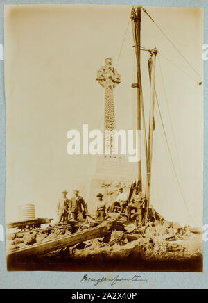 Foto - "agersfontein" die Errichtung von Memorial, Südafrika, ca. 1902, 74 schwarz-weiß Fotografien innerhalb einer schwer fallen Foto Album enthalten. Eingeschrieben auf der vorderen Seite des Albums bin. G.A. Warner". Zu Schwester Mabel Ashton Warner, die im Queen Alexandra's Royal Pflegedienst serviert gehörte. Fotos sind in ein Album geklebt, und sind in der Regel sehr blass. Es scheint, als ob einige kommerziell produziert; andere sind grobe und Amateurhaft Stockfoto