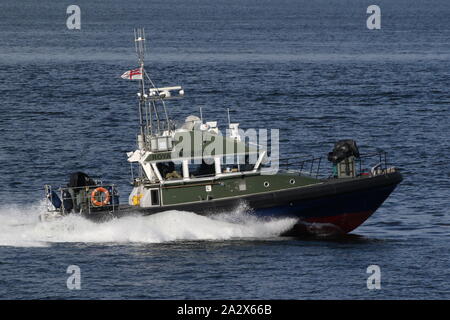 Mull, eine Insel-Klasse starten, betrieben von der Royal Marines (43 Commando Flotte Schutz Gruppe), vorbei an Gourock während der Übung gemeinsame Krieger 19-2. Stockfoto