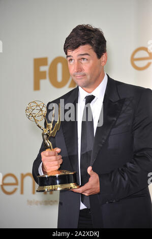 LOS ANGELES, Ca. September 18, 2011: Kyle Chandler in der Presse in der Primetime Emmy Awards 2011 im Nokia Theatre L.A. Leben in der Innenstadt von Los Angeles. © 2011 Paul Smith/Featureflash Stockfoto