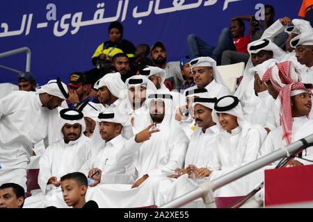 Doha, Katar. 3. Oktober 2019. Die Zuschauer während der IAAF Leichtathletik WM 2019 Am 3. Oktober 2019 in Dubai International Stadium in Doha, Quatar Credit: Soenar Chamid/SCS/LBA/Alamy leben Nachrichten Stockfoto