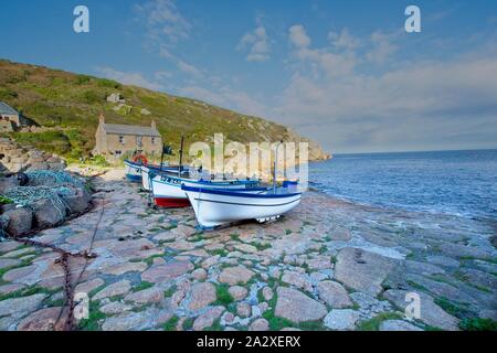 Fischerboote in Penberth Cove Stockfoto