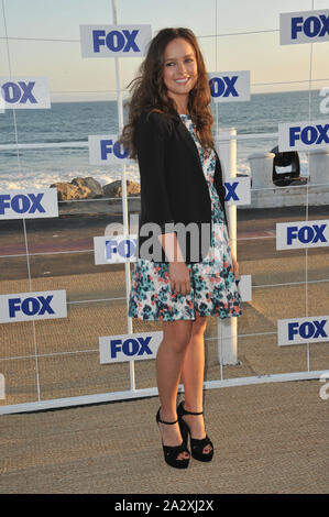 MALIBU, CA. August 05, 2011: Allison Miller am Fox TV Sommer 2011 All-Star-Party in Gladstones Restaurant, Malibu. © 2011 Paul Smith/Featureflash Stockfoto