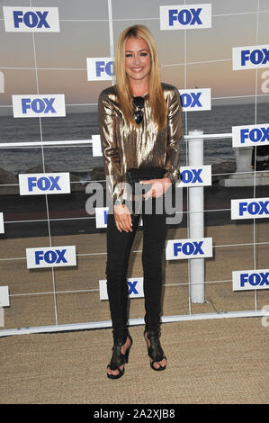 MALIBU, CA. August 05, 2011: Cat Deeley im Fox TV Sommer 2011 All-Star-Party in Gladstones Restaurant, Malibu. © 2011 Paul Smith/Featureflash Stockfoto