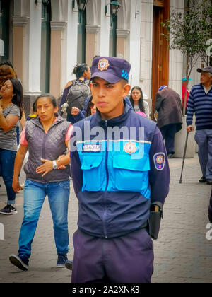 Quito, Ecuador, 29. September 2019: Polizei bewacht die Altstadt von Quito, Ecuador. Stockfoto