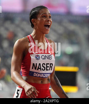 Doha, Katar. 3. Okt, 2019. Salwa Eid Naser von Bahrain feiert nach dem Gewinn der Goldmedaille bei den Frauen 400 m-Finale bei den IAAF Leichtathletik WM 2019 in Doha, Katar, Oktober 3, 2019. Credit: Li Gang/Xinhua/Alamy leben Nachrichten Stockfoto