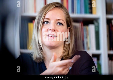 Berlin, Deutschland. 09 Sep, 2019. Annemarie Botzki, Aktivist der Umweltbewegung Aussterben Rebellion. (Inszenierte Szene). (Zu "Blockaden und Zeigen für das Klima: Wer ist Aussterben Rebellion?") Credit: Christoph Soeder/dpa/Alamy leben Nachrichten Stockfoto