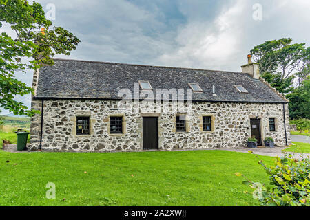 Dunvegan Castle Cottage auf der Insel Skye - Ansichten Stockfoto