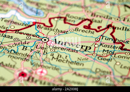 Antwerpen Belgien, auf Atlas Welt Karte Stockfoto