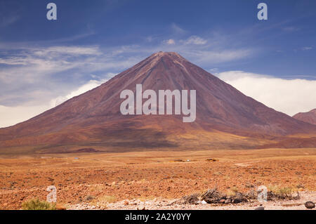 Licancabur Vulkan, San Pedro de Atacama Stockfoto