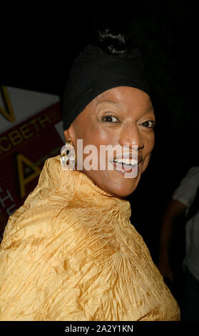 Jessye Norman die Teilnahme an der Gala Opening Night Premiere der Produktion der öffentlichen Theater MUTTER COURAGE UND IHRE KINDER im Delacorte Theater im Central Park in New York City. August 21, 2006 Quelle: Walter McBride/MediaPunch Stockfoto