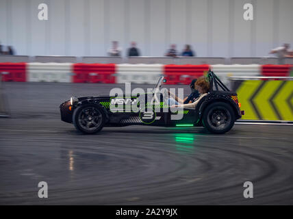 Caterham Drift Taxi, Passagier Fahrten an der London Motor Show Mai 2019, Excel London Stockfoto