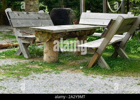 Picknick im Wald, ruhige Lage zum Entspannen in der Natur Stockfoto