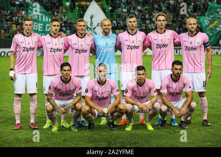 Lissabon, Portugal. 03 Okt, 2019. Aufstellung des LASK Linz Team während der UEFA Europa League Gruppe D Match zwischen Sporting CP und LASK Linz an Jose Alvalade Stadion. (Endstand: Sporting CP 2:1 LASK Linz) Credit: SOPA Images Limited/Alamy leben Nachrichten Stockfoto