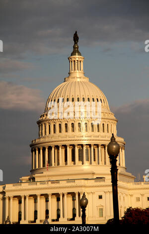 Washington DC, USA. Die Kuppel des State Capitol Building, mit der Statue der Freiheit auf. Stockfoto