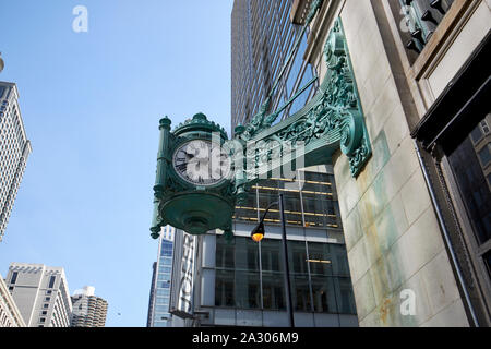 Große Uhr in Marshall Fields State Street Store jetzt Macys Chicago Illinois Vereinigte Staaten von Amerika Stockfoto