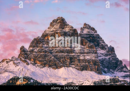 Drei Zinnen oder Tre Cime di Lavaredo, Sextener Dolomiten oder Sextner Dolomiten, Südtirol, Dolomiten Berge, Alpen Stockfoto