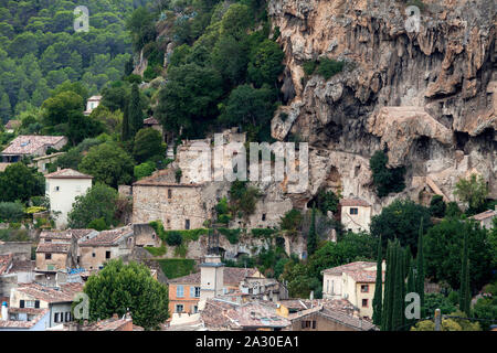 Altstadt von Roussillon, im Département Vaucluse der Region Provence-Alpes-Côte d'Azur, Frankreich, Europa | Die Altstadt von Roussillon, Vaucluse, bewährte Sterben Stockfoto