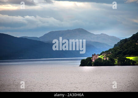 Urquhart Castle Loch Ness in den Highlands von Schottland. Inverness, Inverness-shire. Stockfoto