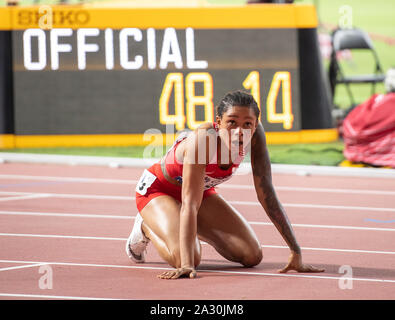 Salwa Eid Naser von Bahrain reagiert während der Frauen 400 m - IAAF Leichtathletik WM bei Khalifa International Stadium in Doha. Credit: SOPA Images Limited/Alamy leben Nachrichten Stockfoto