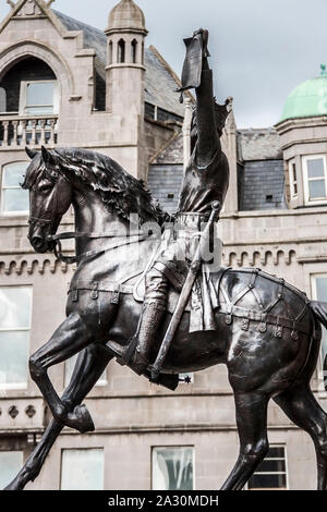 Robert the Bruce, König von Schottland 1306-1329. Statue außerhalb Marischal College. Stockfoto