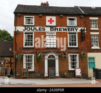 Joule, Brauerei, Brauerei, Tippen auf die Red Lion Pub oder Public House, Market Drayton, Shropshire, England, Großbritannien Stockfoto