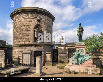 David Hume schottischen und amerikanischen Soldaten, die Denkmäler an der Alten Calton Grabstätte auf dem Calton Hill Edinburgh Schottland Stockfoto