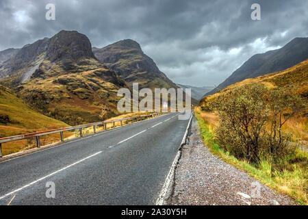 Glencoe und A82 Road. Lochaber in Highlands, Schottland, Großbritannien. Schottische Highlands. Stockfoto