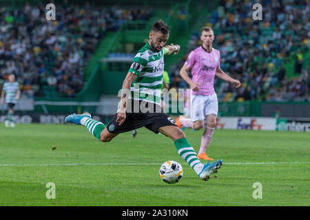 Lissabon, Portugal. 03 Okt, 2019. Oktober 03, 2019. Lissabon, Portugal. SportingÕs Mittelfeldspieler aus Portugal Bruno Fernandes (8) in Aktion im Spiel der UEFA Europa League, Gruppe D, Sporting CP vs LASK Linz Credit: Alexandre de Sousa/Alamy leben Nachrichten Stockfoto